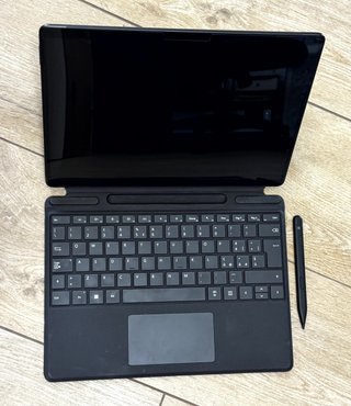 Tastiera Surface Pro 8 + Penna + Dock