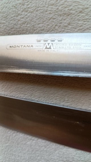 Ceppo portacoltelli in legno con coltelli