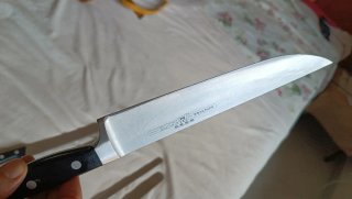 Ceppo portacoltelli in legno con coltelli