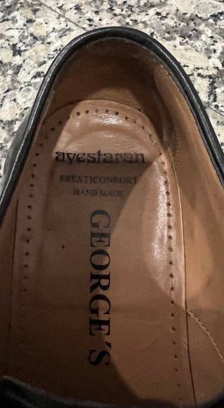 George’s Zapatos Cordones artesanales negros T.42