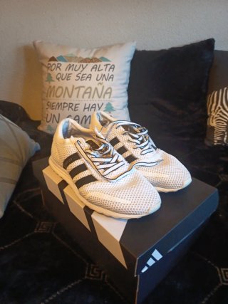 Zapatillas Adidas Talla 39.5 Unisex Los Ángeles