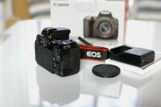 Cuerpo Canon EOS 250D ¡Como Nueva con Caja!