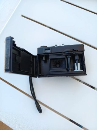 Lote 3 Cámaras Analógicas: Canon, Kodak, Werlisa