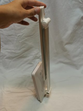 Lámpara de mesa LED táctil dorada