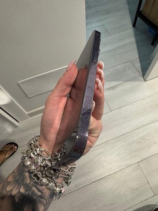 iPhone 14 Pro Morado