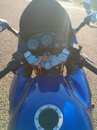 Suzuki GSX Azul Sportbike