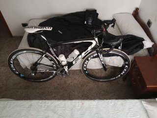 ÚNICA!!!Bicicleta Carretera carbono BH Talla 53