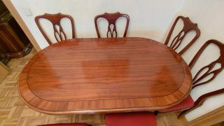 Mesa de comedor con regalo  6 sillas