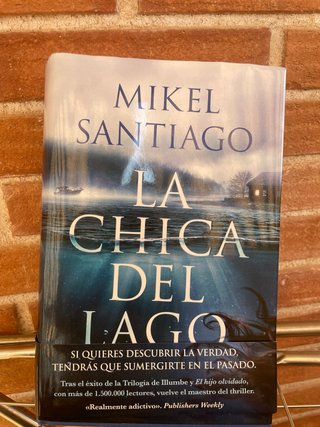 La chica del lago