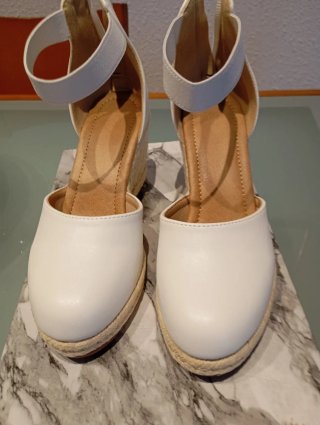 Sandalias cuña blancas mujer