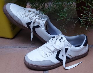 Zapatillas Hummel Blancas y Grises
