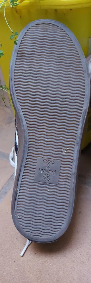 Zapatillas Hummel Blancas y Grises