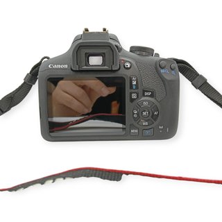 CAMARA CANON EOS 2000D + OBJETIVO EFS 18-55MM CON BATERIA + CARGADOR + FUNDA
