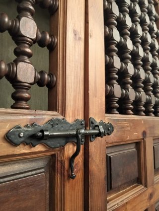 Armario Ropero Antiguo Estilo Castellano