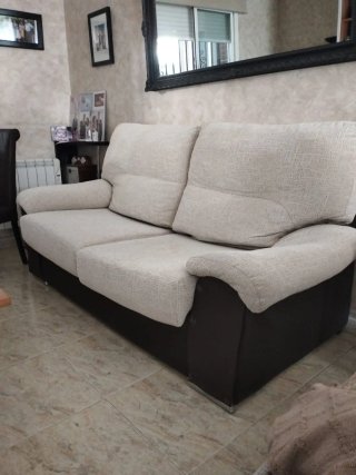Sofá beige y negro de tela de 2 y 3 plazas