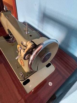 Máquina de coser Alfa