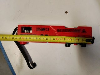 Nivel de plástico con puntero láser