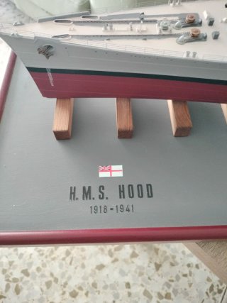 Maqueta HMS Hood 1:200