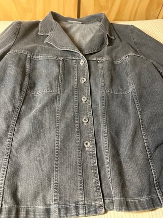 Chaqueta vaquera El Corte Inglés gris talla 56