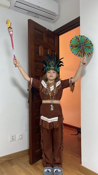 Disfraz Inca/Indio con plumas y collares