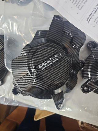 Tapas protectoras GBRacing Carbono