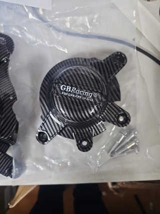 Tapas protectoras GBRacing Carbono