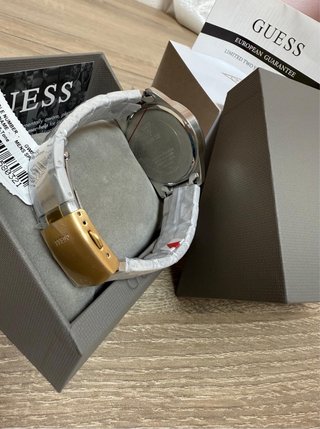 Reloj GUESS Bicolor (Oro/Plata) con Esfera Azul