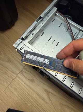 Despiece Fujitsu PRIMERGY TX300 S7