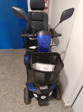 Scooter eléctrico movilidad reducida