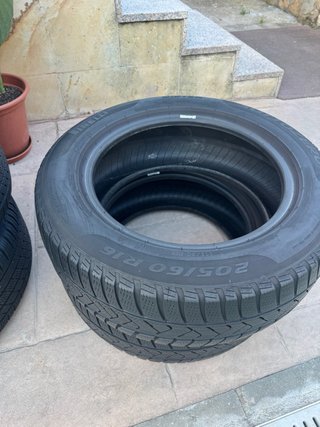 Neumáticos Pirelli 205/60 R16