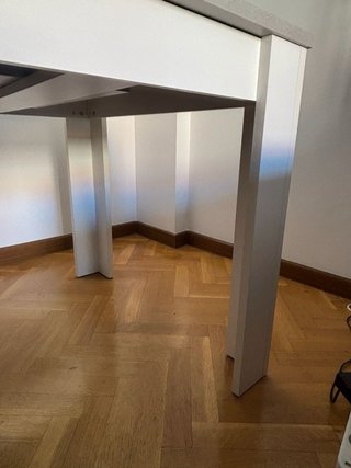 Mesa extensible comedor gris y blanca