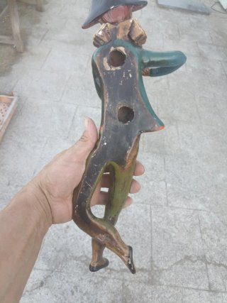 Arlequín de cerámica antiguo