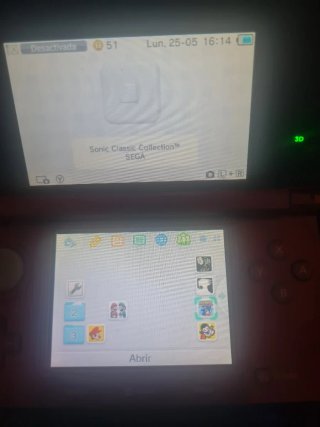 Nintendo 3DS Roja con Cargador y Funda