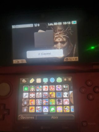 Nintendo 3DS Roja con Cargador y Funda