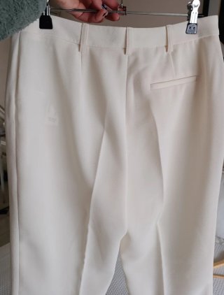 Pantalón Talla M, CON ETIQUETA