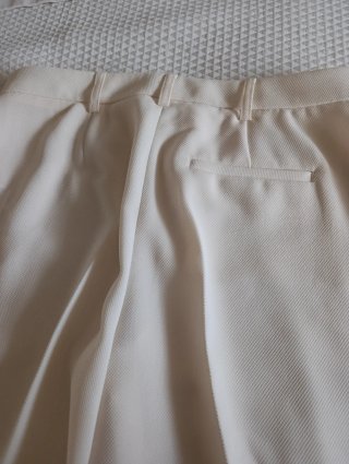 Pantalón Talla M, CON ETIQUETA