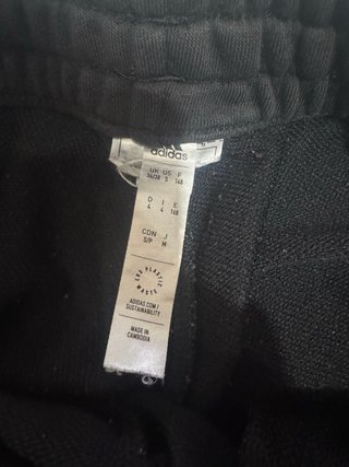 Conjunto deportivo Adidas gris