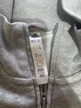 Conjunto deportivo Adidas gris