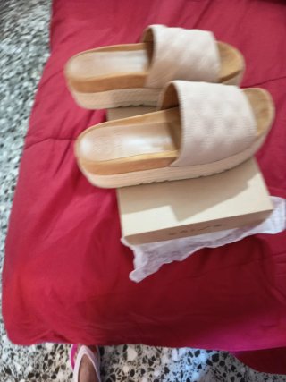 Zuecos UNISA Beige