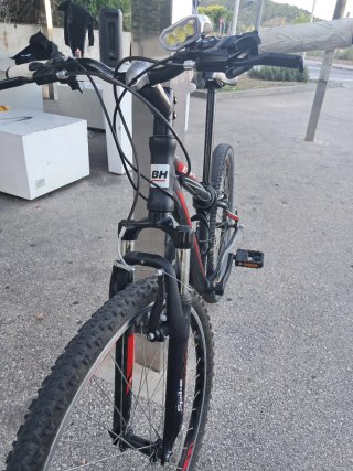 Bicicleta BH Spike Negra y Roja