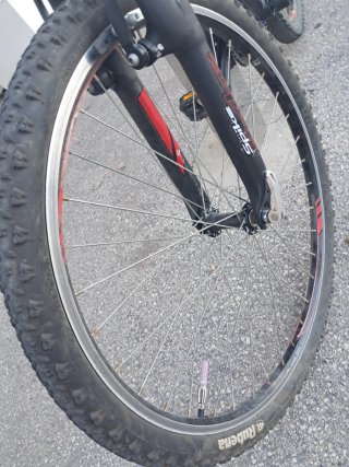 Bicicleta BH Spike Negra y Roja