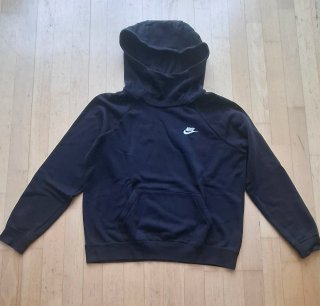 Sudadera Nike con capucha negra