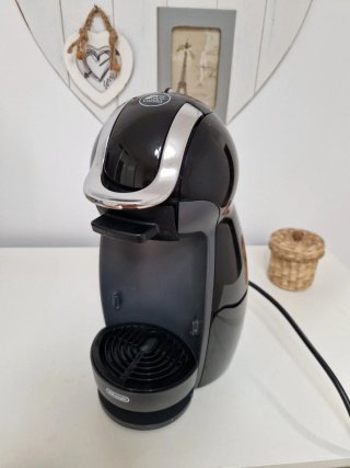 Cafetera Dolce Gusto Negra