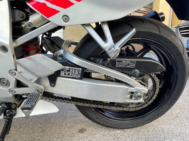 Honda CBR 900 RR SC28 Fireblade