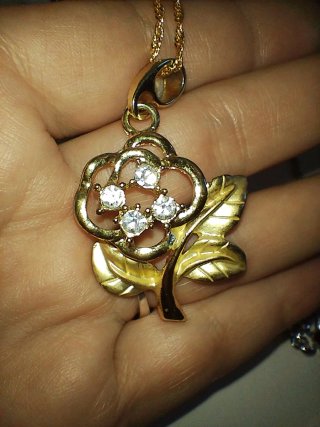 Parure Orecchini e Ciondolo Fiore Oro