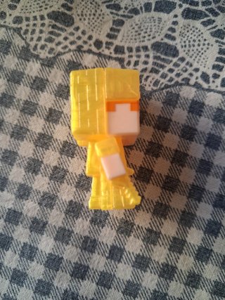 Figura Minecraft Alex Golden Armor