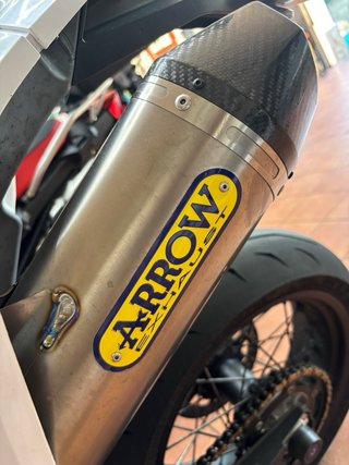 Husqvarna 701 Supermoto 2022 – 75Cv---Full Extras