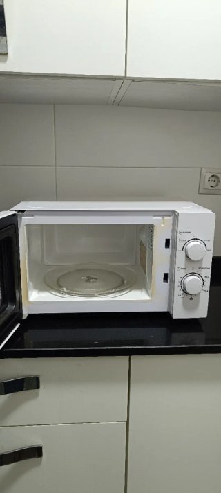 Microondas SAIVOD blanco 20 litros