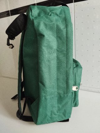 Mochila Transrutas verde y negra. Nueva a estrenar
