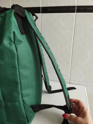 Mochila Transrutas verde y negra. Nueva a estrenar